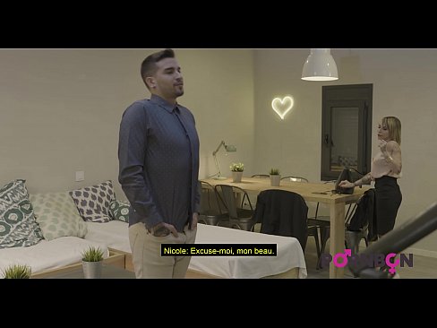 ❤️ PORNBCN 4K Uma mulher madura com mamas grandes quer ser um gigolô jovem fodido anal com um grande amortismo de broche de pinto duro estilo cão de foder, lambendo o orgasmo do cachorro legenda francesa ❤❌ Porno porno em nós ❤