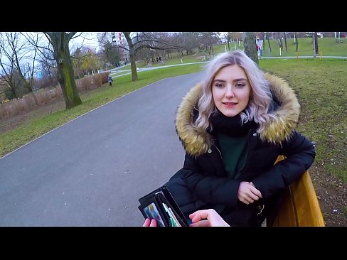 ❤️ Engole o esperma quente de um estranho por dinheiro - broche no parque por Eva Elfie ❤❌ Porno porno em nós ❤